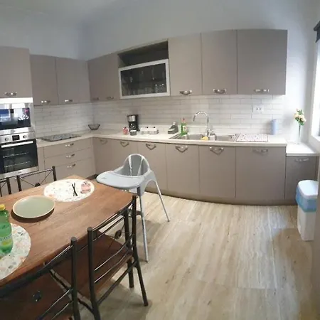 Anna's House 아파트 코스 타운